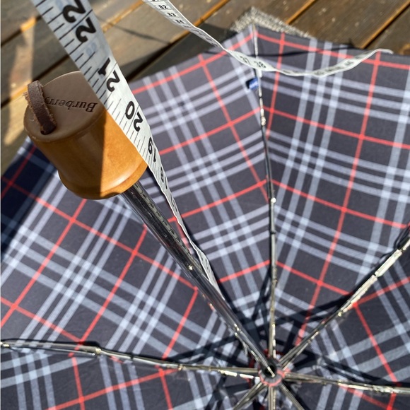 Mens BURBERRY Black/Grey/Red Check Full-size COMPACT Umbrella🔥Vintage/Like NEW! - Picture 6 of 17
